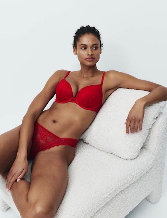 Soutien-gorge plongeant push-up Ida &agrave; armatures et dentelle bonnets A &agrave; E