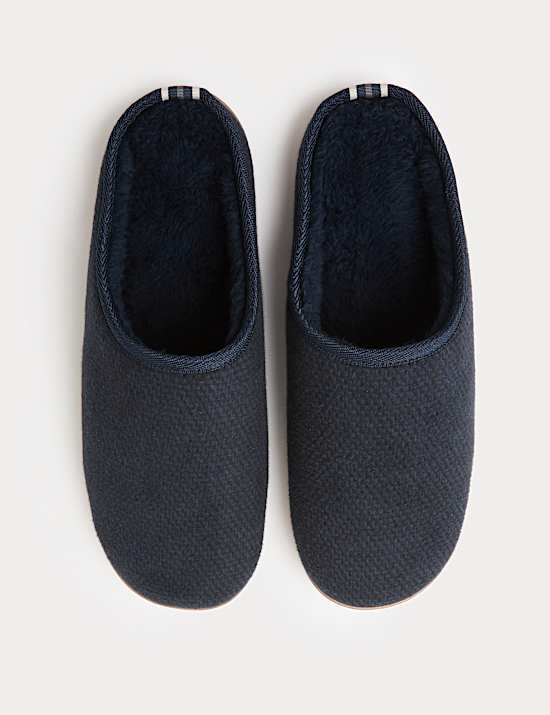 Strukturierte Pantoletten mit verstärkter Zehe und Freshfeet™-Technologie