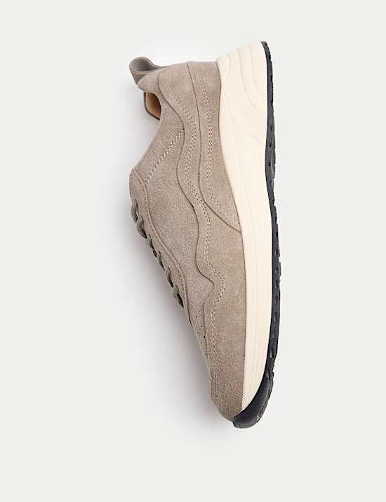 Funkčn&iacute; semi&scaron;ov&eacute; &scaron;něrovac&iacute; tenisky