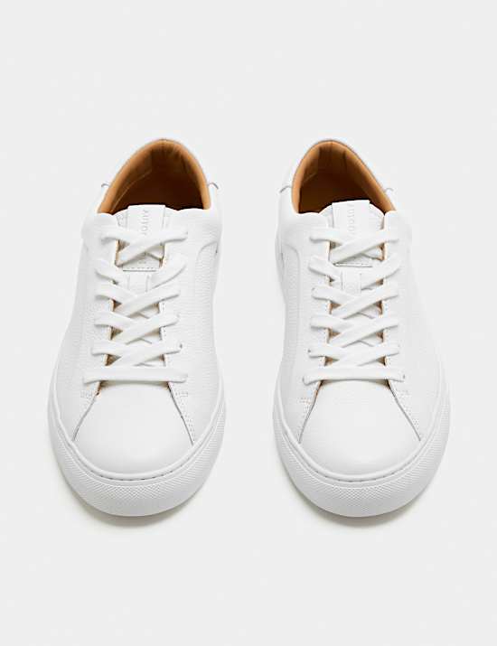 Casual shoes