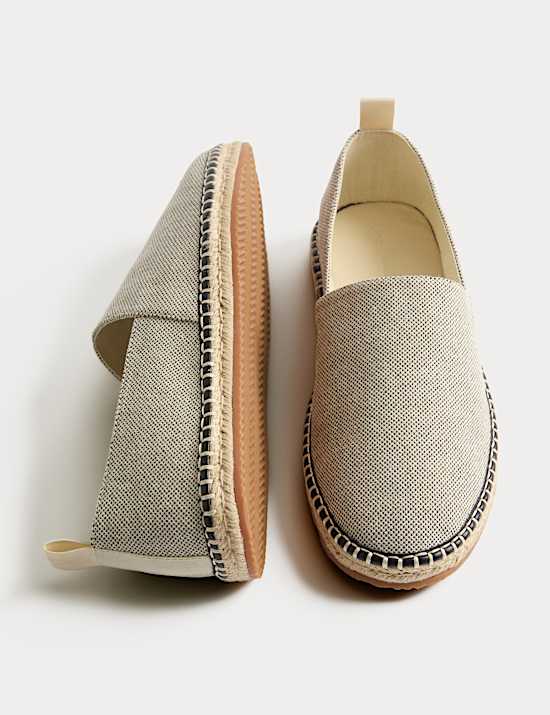 Espadrilles zum Hineinschl&uuml;pfen in Glockenform