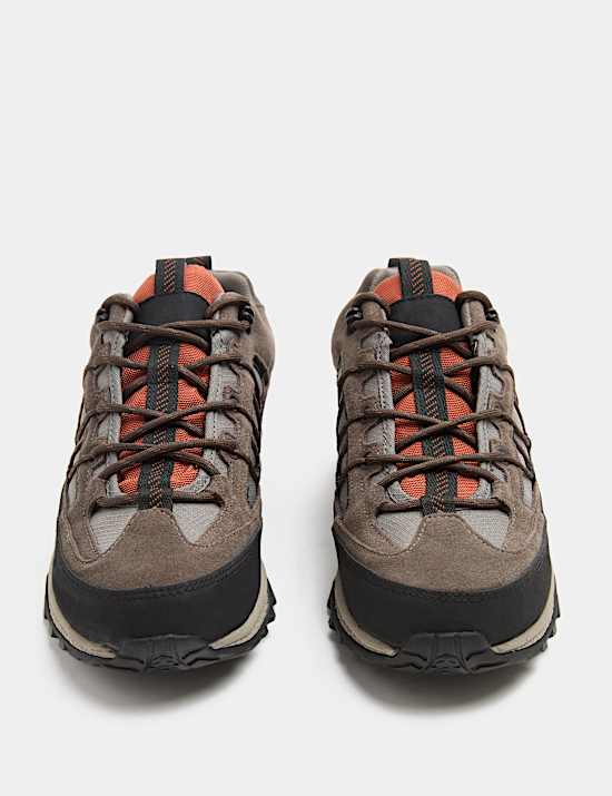 Chaussures de marche imperm&eacute;ables