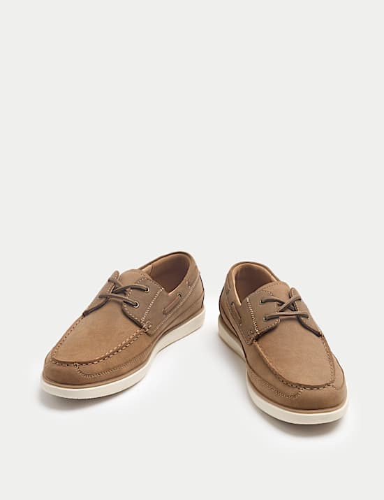 Chaussures bateau &agrave; semelle blanche