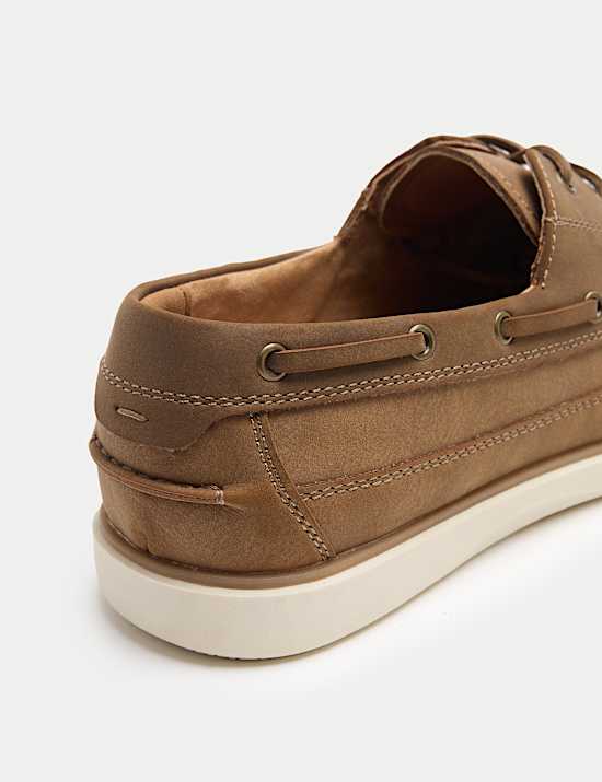 Chaussures bateau &agrave; semelle blanche