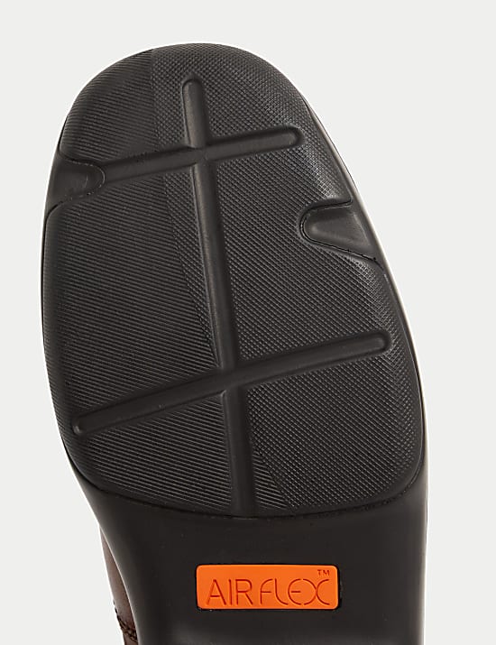 Sepatu Kulit Airflex&trade; Wide Fit