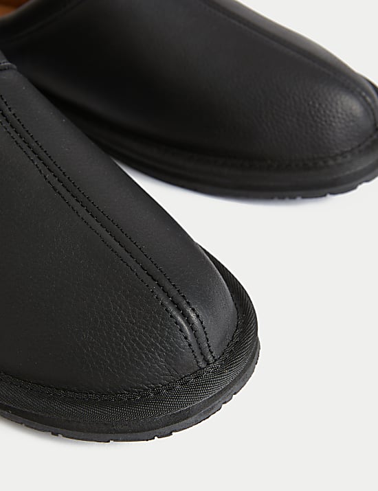 Zapatillas estilo chinela de piel