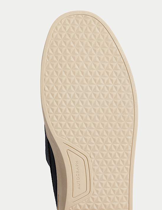 Schn&uuml;rslipper aus Wildleder mit wei&szlig;er Sohle