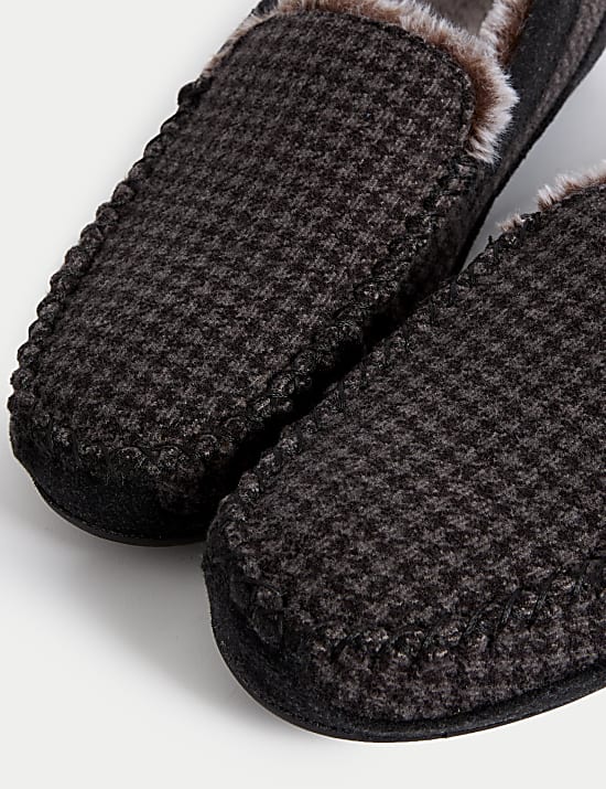 Puppytooth Moccasin Slippers with Freshfeet&trade;