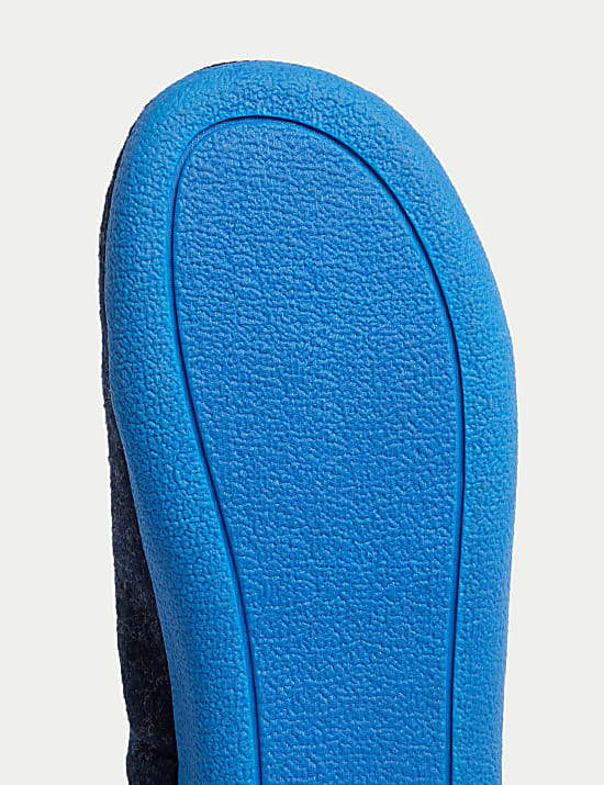 Textured Slippers with Freshfeet&trade;