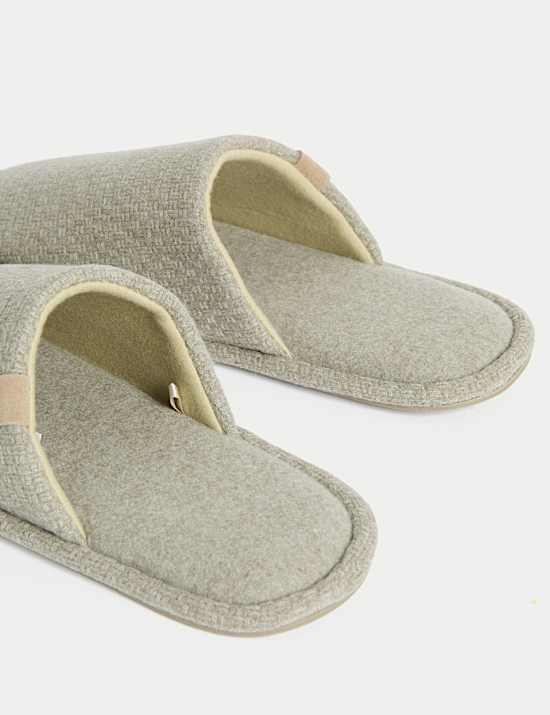 Textured Mule Slippers with Freshfeet&trade;