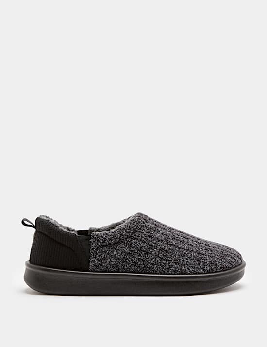 Chaussons contrast&eacute;s dot&eacute;s de la technologie Freshfeet&trade;