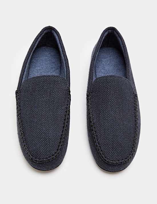 Chaussons style mocassins &agrave; motif chevrons, dot&eacute;s de la technologie Freshfeet&trade;