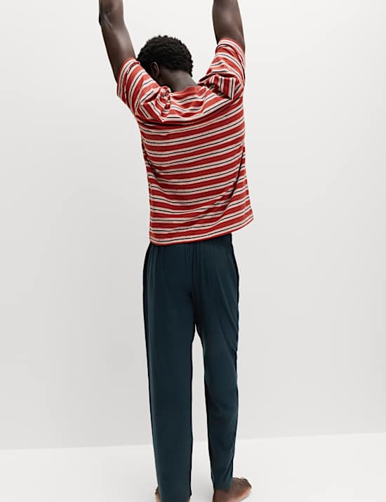 Texturovan&aacute; pyžamov&aacute; souprava s proužky z čist&eacute; bavlny