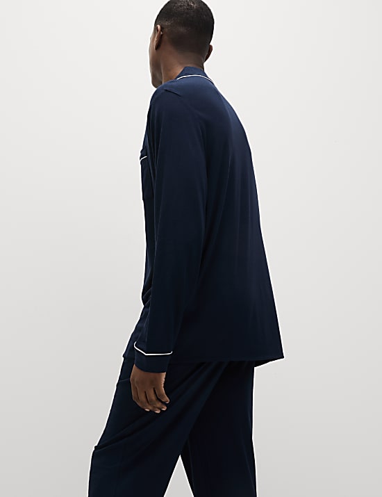 Σετ χριστουγεννιάτικες ανδρικές πιτζάμες για την οικογένεια σε ίσια γραμμή