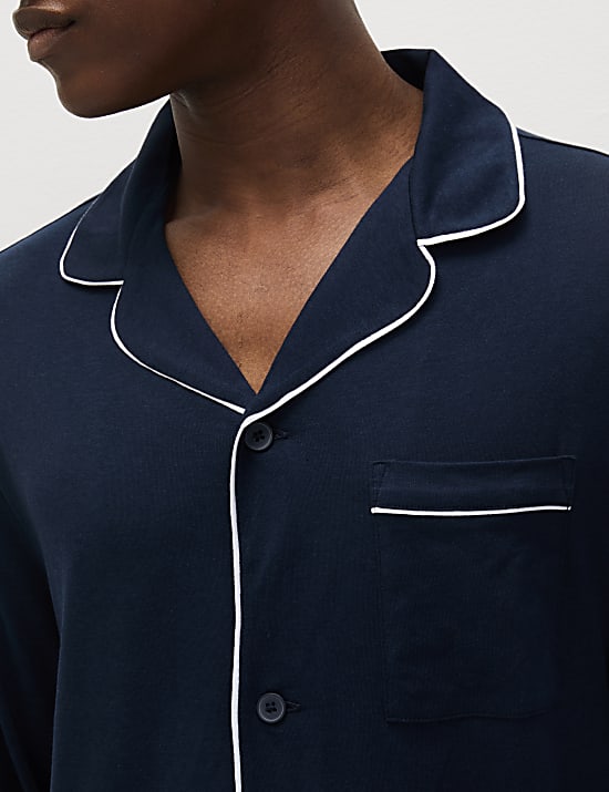 Σετ χριστουγεννιάτικες ανδρικές πιτζάμες για την οικογένεια σε ίσια γραμμή