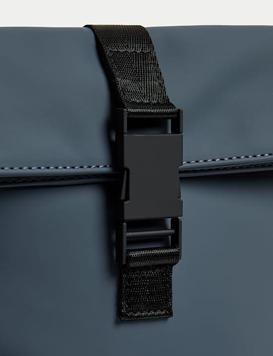 Gummierte Stormwear™-Umhängetasche