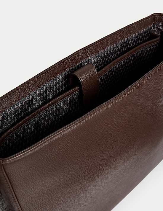 Leather Pebble Grain Messenger Bag