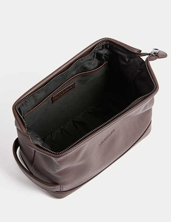 Leather Pebble Grain Washbag