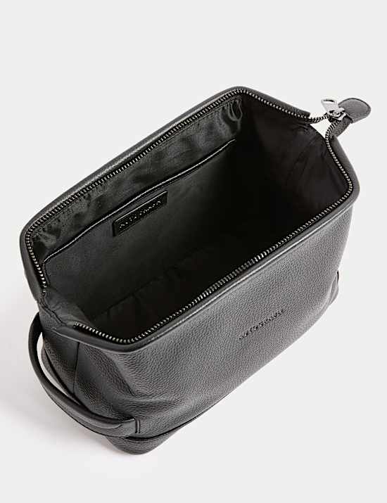 Leather Pebble Grain Washbag