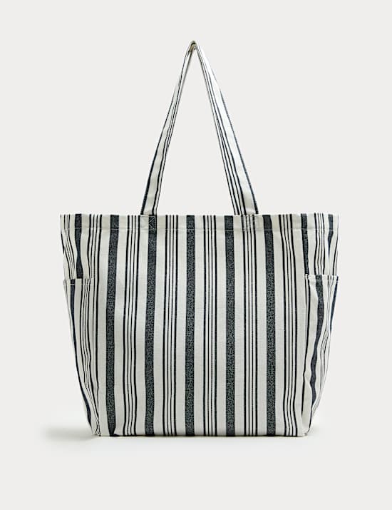 Pruhovan&aacute; pl&aacute;těn&aacute; n&aacute;kupn&iacute; ta&scaron;ka