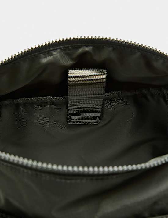 Bolso estilo messenger con cremallera Stormwear