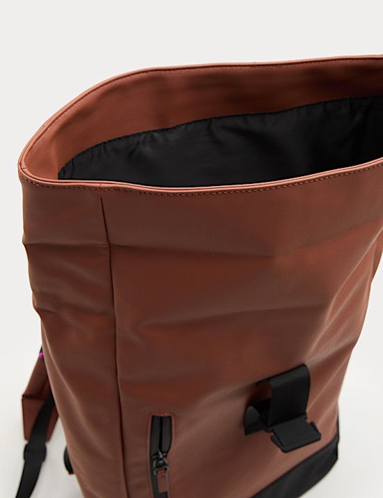 Sac &agrave; dos imperm&eacute;able en caoutchouc, dot&eacute; de la technologie Stormwear Plus&trade;