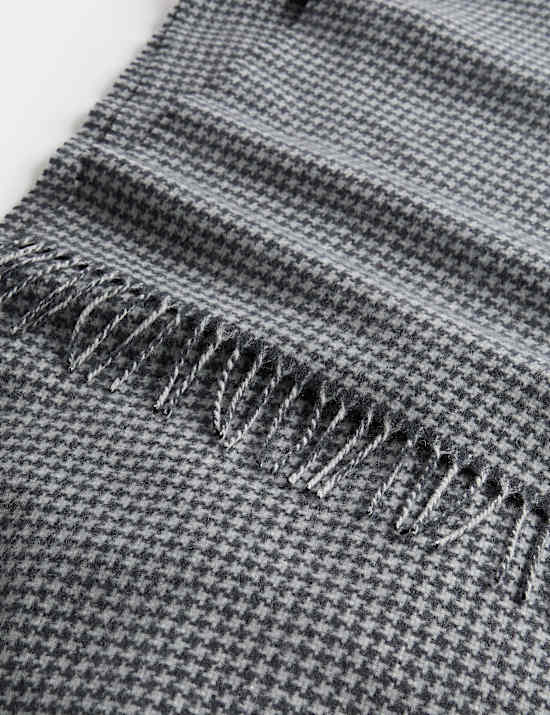 Merino Wool Dogstooth Scarf