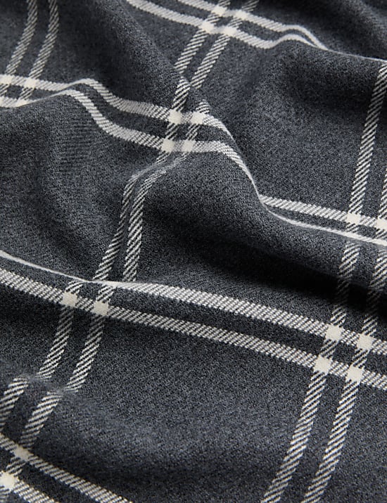 Heatgen&trade; Checked Scarf