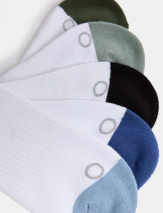 Lot de 5 paires de chaussettes de sport en coton à semelle matelassée dotées de la technologie Cool & Freshfeet™