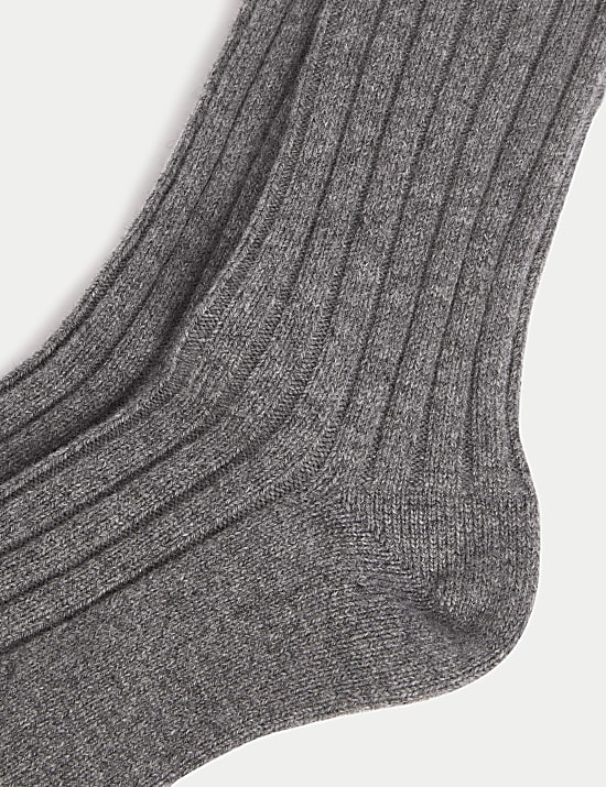 Κάλτσες με ραβδώσεις και υψηλή περιεκτικότητα σε κασμίρι