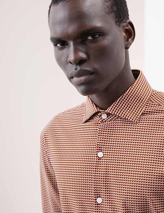 Chemise coupe ajust&eacute;e en tissu extensible Performance