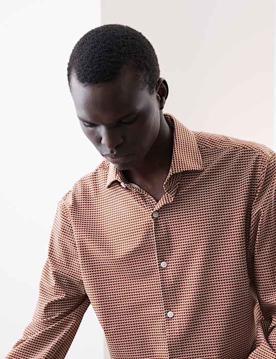 Chemise coupe ajust&eacute;e en tissu extensible Performance