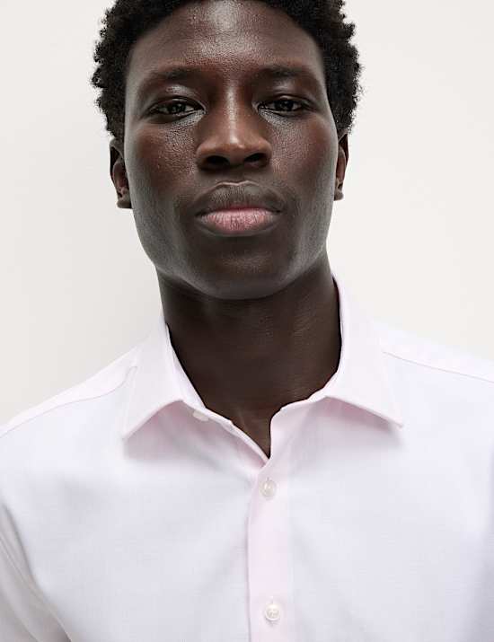 Camisa de ajuste estándar en sarga de algodón prémium