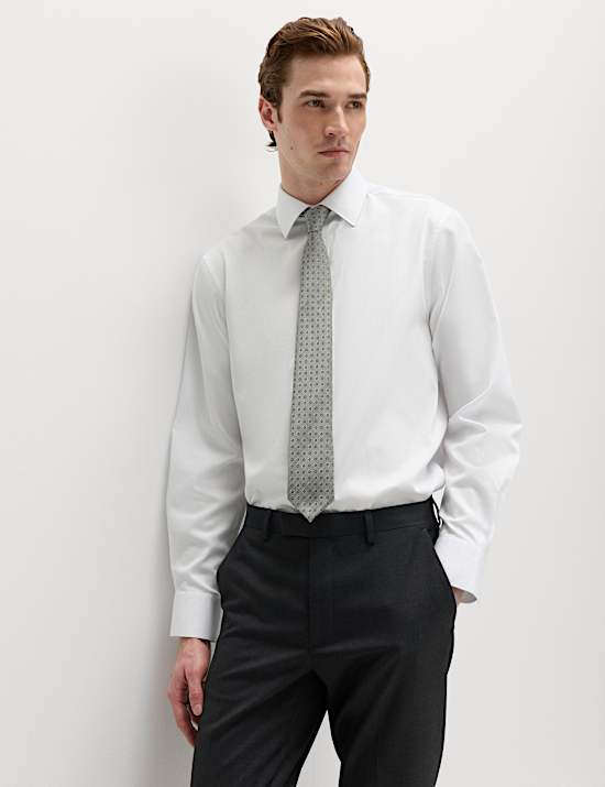 Set mit b&uuml;gelleichtem Slim Fit Hemd und Krawatte