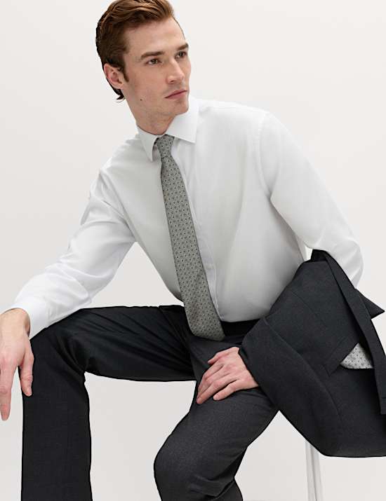 Set mit b&uuml;gelleichtem Slim Fit Hemd und Krawatte