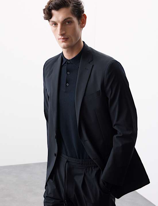 Eng geschnittene, packbare Performance-Anzugjacke