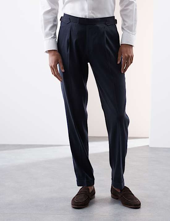 מכנסי חליפה איטלקיים בסגנון ספורטיבי בגזרה מחויטת מתערובת פשתן