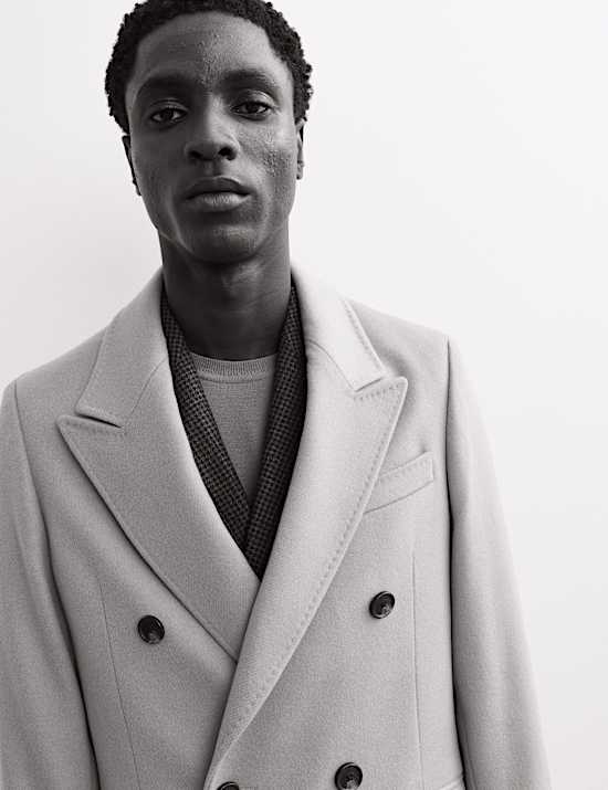 Manteau en mélange de cachemire et laine italienne à revers