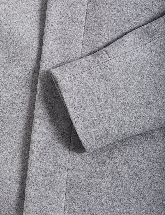 Abrigo con cuello chimenea