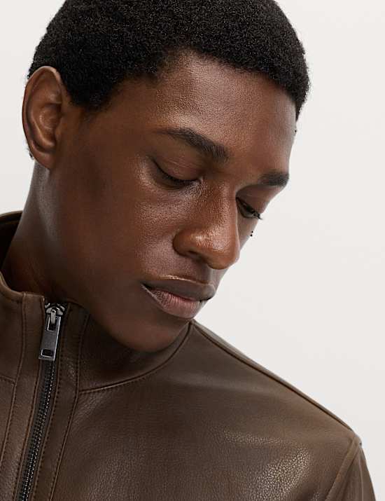 Bikerjacke aus Leder mit Trichterkragen