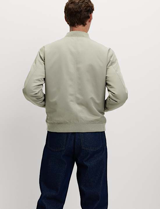 Cazadora bomber de satén