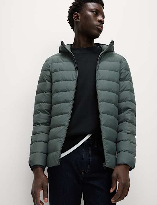 Licht, gevuld jack met veren en dons