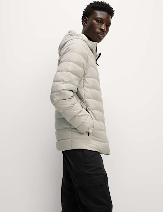 Leichte, gepolsterte Jacke mit Federn und Daunen