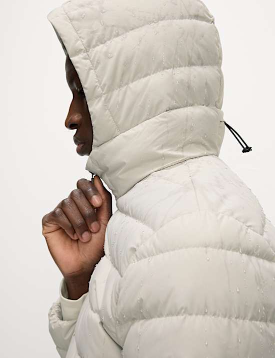 Leichte, gepolsterte Jacke mit Federn und Daunen