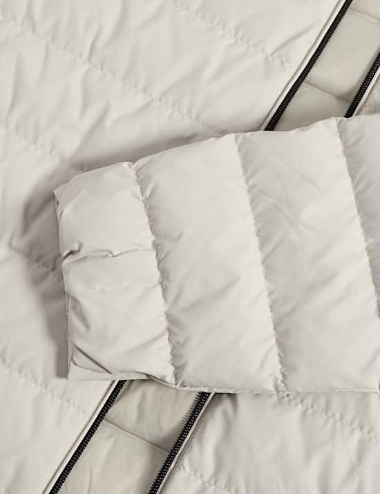 Leichte, gepolsterte Jacke mit Federn und Daunen