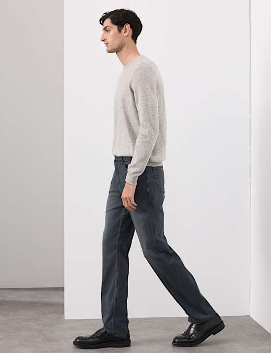 Jeans aus weichem italienischen Denim mit gerader Passform