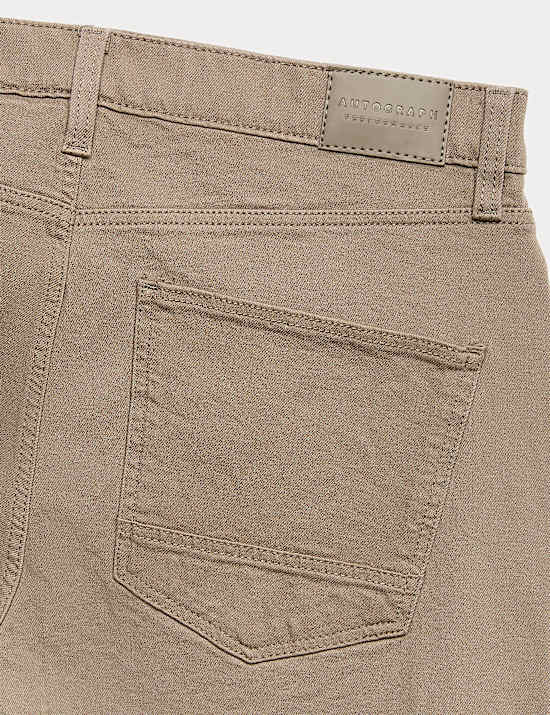 Jeans rectos el&aacute;sticos con flexibilidad de 360 grados