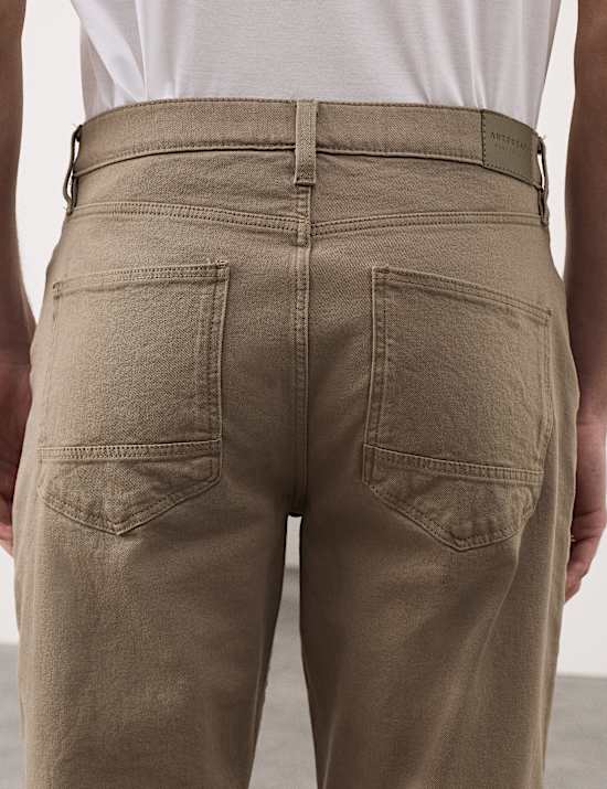 Jeans rectos el&aacute;sticos con flexibilidad de 360 grados