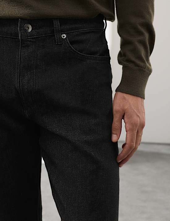 Jeans rectos el&aacute;sticos con flexibilidad de 360 grados