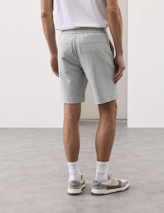 Smart Seersucker Stretch Shorts